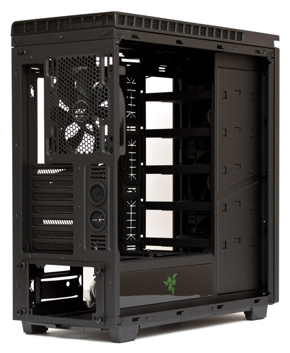 NZXT H440 – Designed by Razer