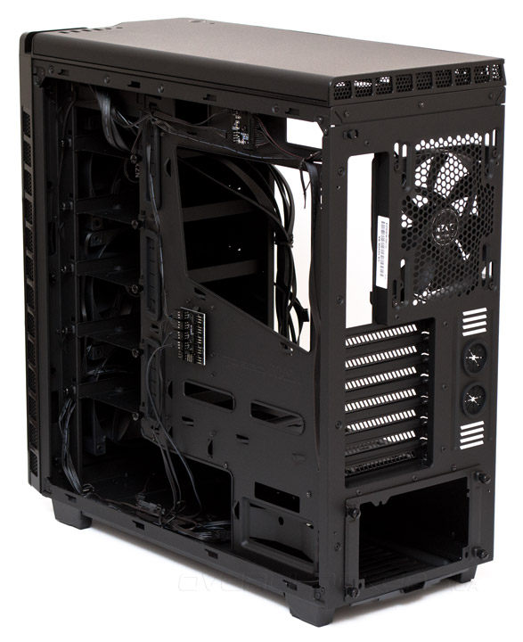 NZXT H440 – Designed by Razer