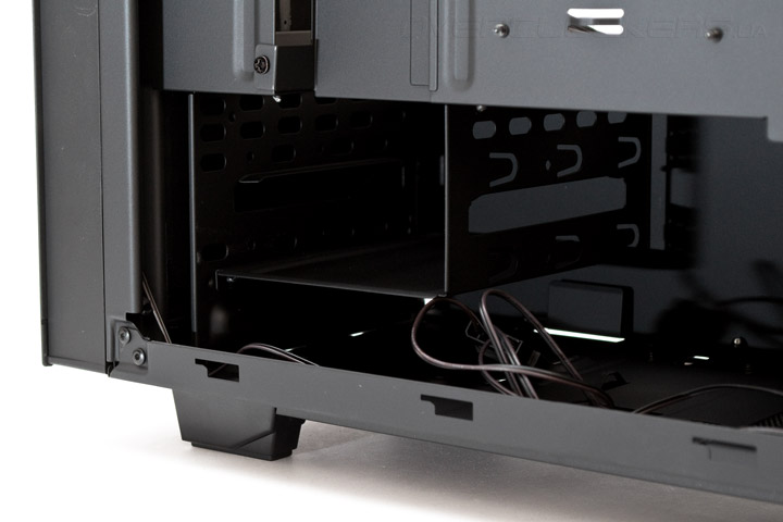 NZXT S340 – Designed by Razer