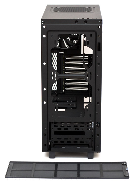 NZXT S340 – Designed by Razer