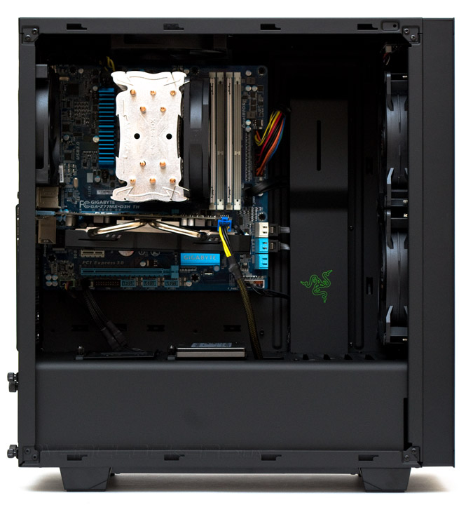 NZXT S340 – Designed by Razer