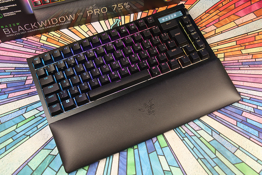 Огляд ігрової hot-swap клавіатури Razer Blackwidow V4 Pro 75%