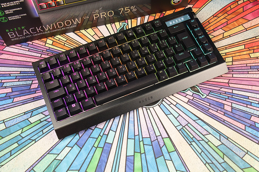 Огляд ігрової hot-swap клавіатури Razer Blackwidow V4 Pro 75%