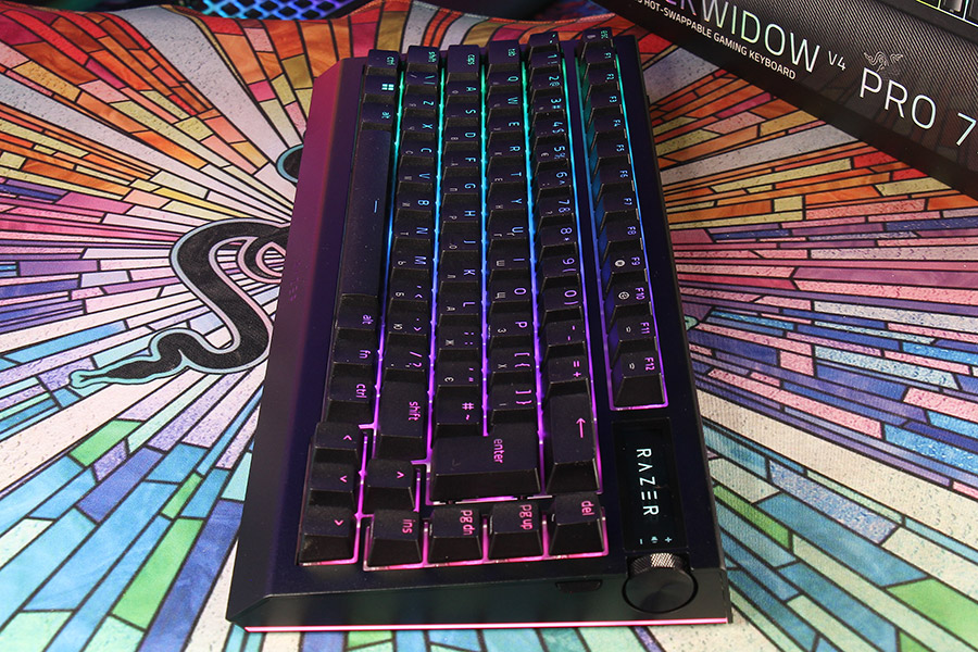 Огляд ігрової hot-swap клавіатури Razer Blackwidow V4 Pro 75%