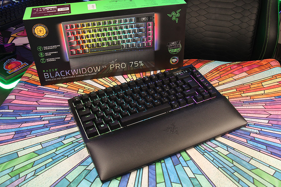 Огляд ігрової hot-swap клавіатури Razer Blackwidow V4 Pro 75%