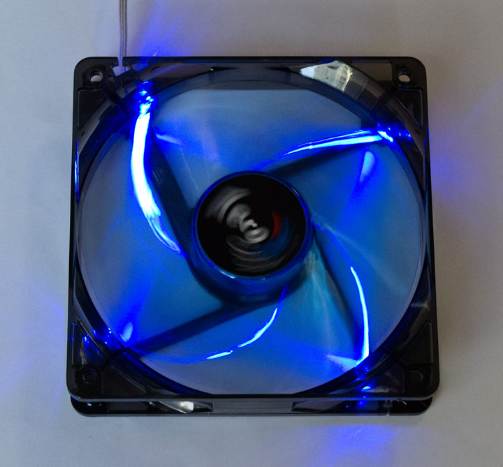 Aerocool Dark Force и Lightning