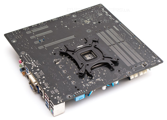 Zalman CNPS8000B