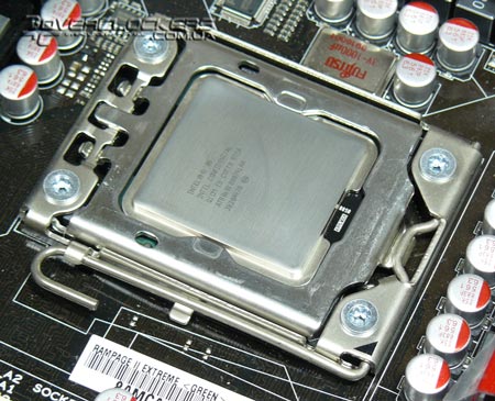 Socket LGA1366