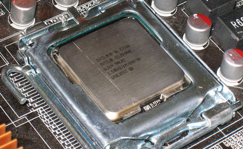 Intel Celeron E3300