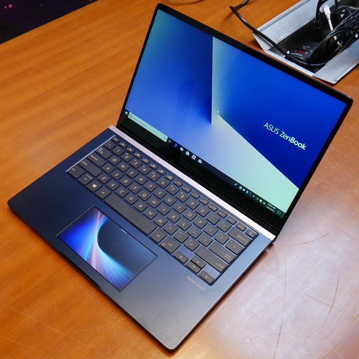 ASUS ZenBook Pro 15 UX580