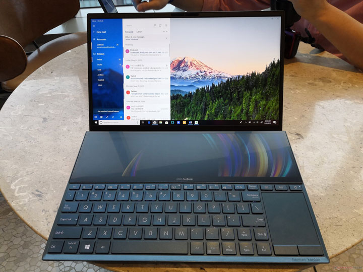 ASUS ZenBook Pro Duo