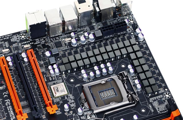 Материнская плата Gigabyte GA-Z77X-UP7