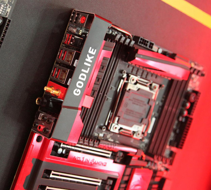 Материнская плата MSI X99A Godlike Gaming