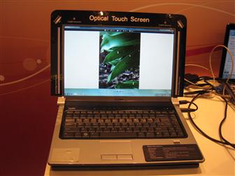 Ноутбук Dell с дисплеем Optical Touch Screen