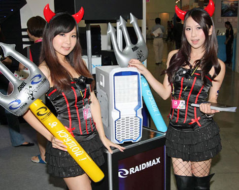 Девушки на Computex 2011