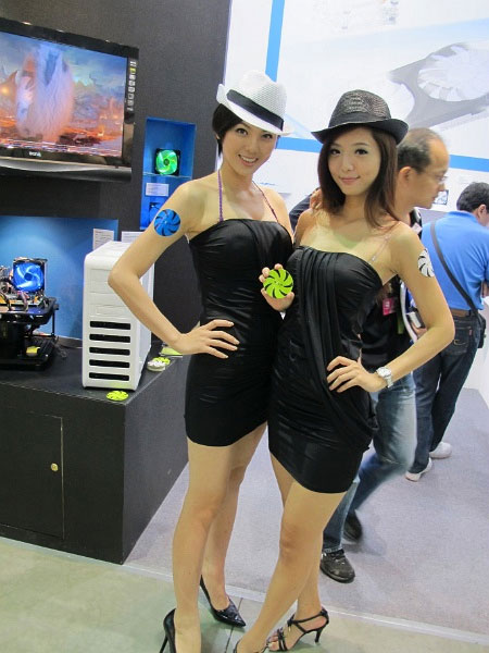 Девушки на Computex 2011