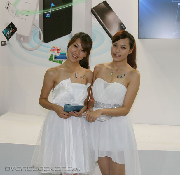 Лучшие девушки Computex 2013