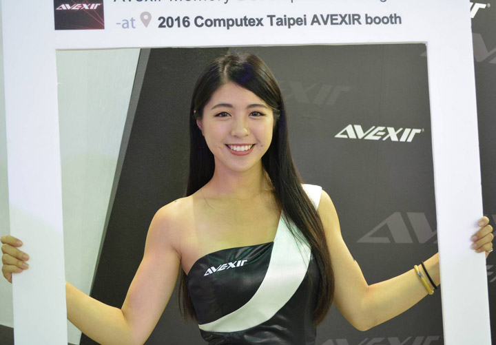 Девушки Computex 2016