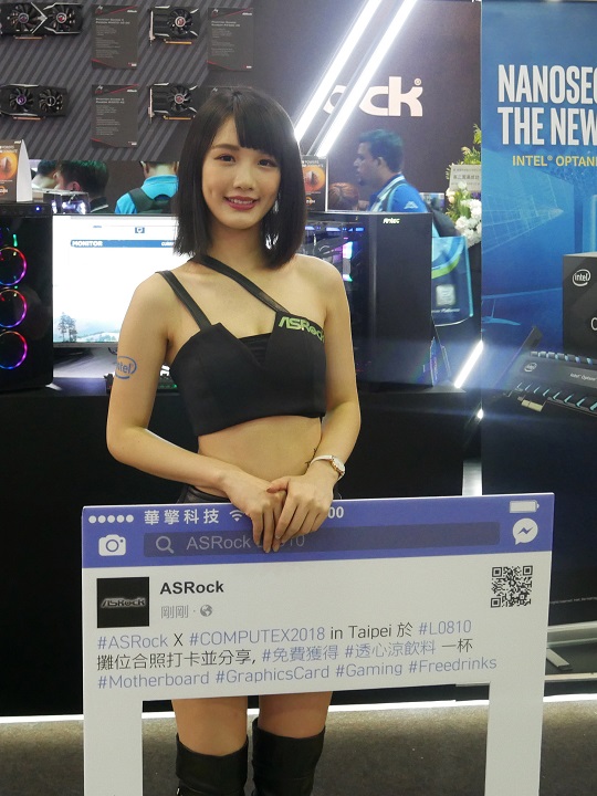 Красивые девушки Computex 2018