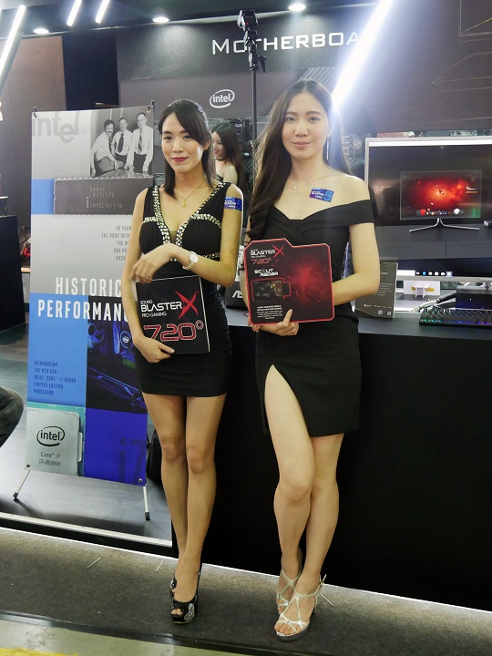 Красивые девушки Computex 2018