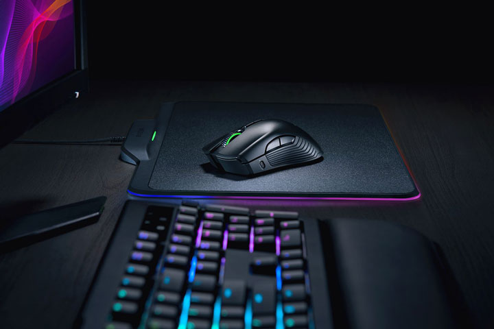 беспроводной комплект из мыши Razer Mamba HyperFlux и коврика Razer Firefly HyperFlux