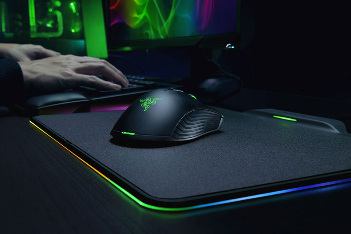 беспроводной комплект из мыши Razer Mamba HyperFlux и коврика Razer Firefly HyperFlux