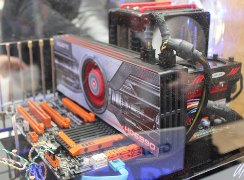 Видеокарта Gigabyte Radeon HD 6990