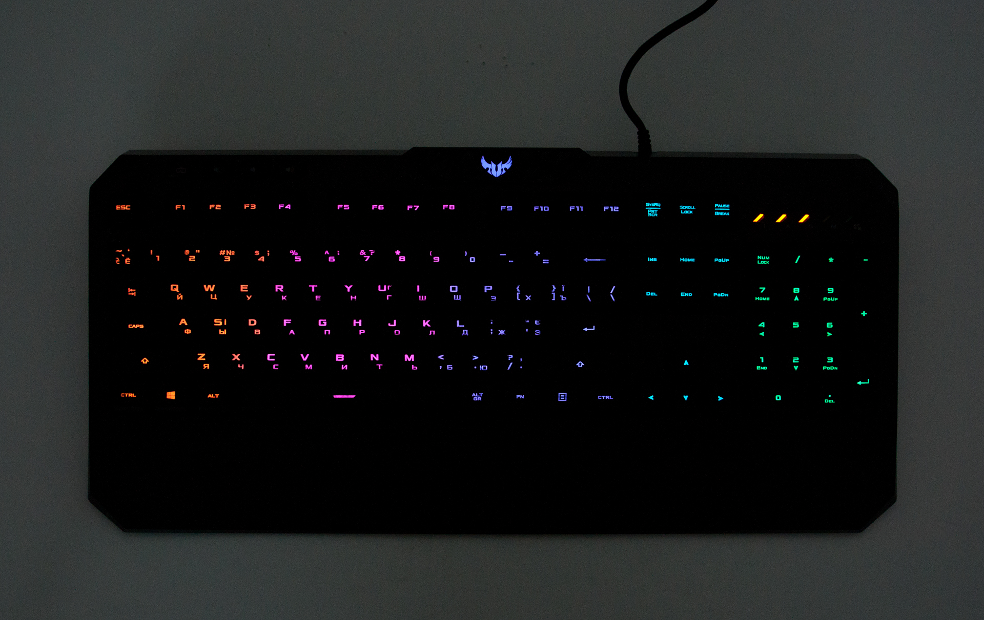 Asus tuf gaming как поменять цвет клавиатуры. Респаун k28 клавиатура. ASUS Keyboard SR-37. ASUS TUF Gaming чехол для клавиатуры.