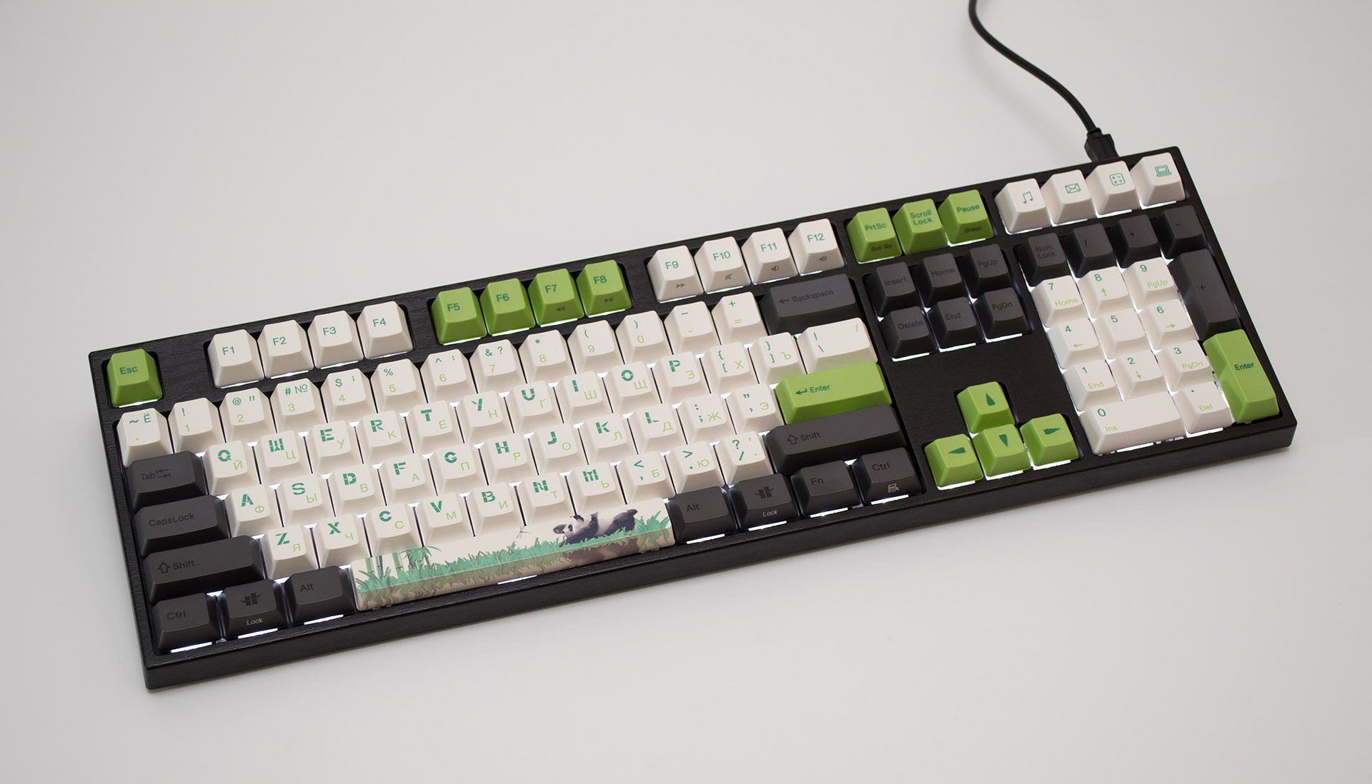 Обзор механической клавиатуры Varmilo MA108 Panda / Overclockers.ua