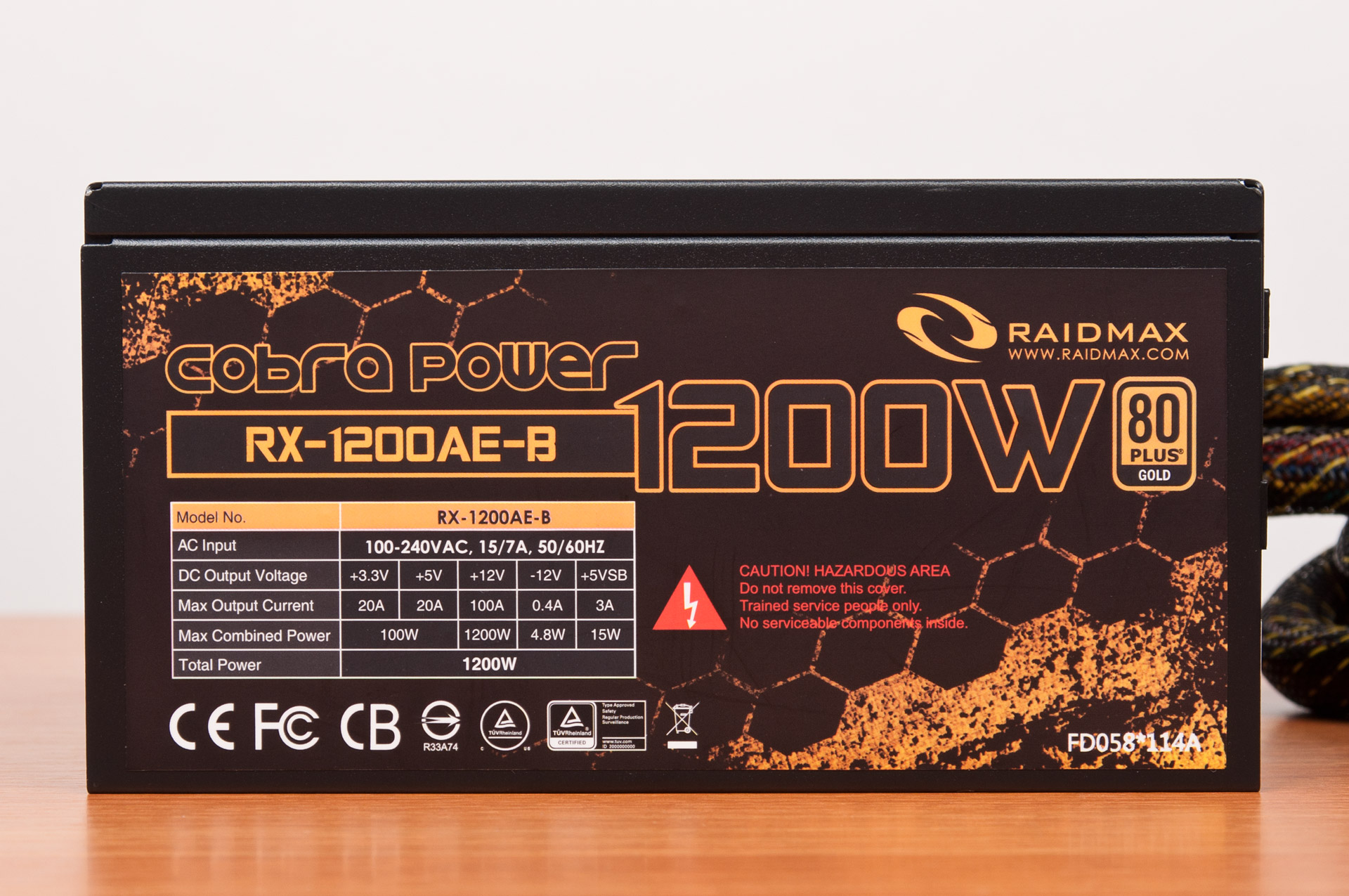 Обзор блока питания Raidmax RX-1200AE-B серии Cobra и мощностью 1200 Вт